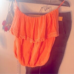 Arden B | strapless, cropped, coral blouse w/elasticated hems, size small​